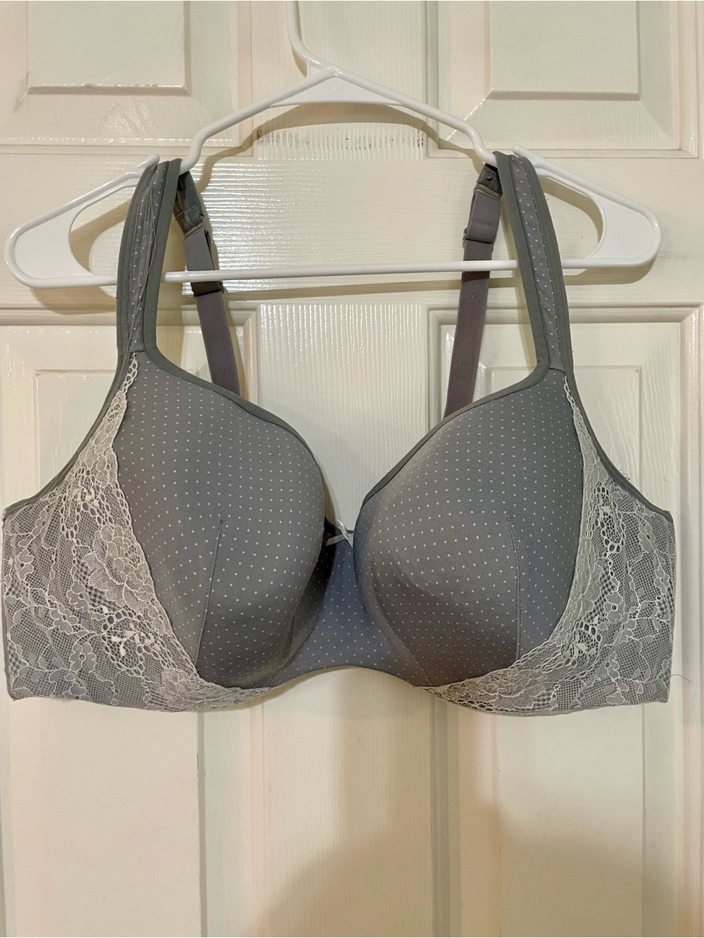 Cacique Gray Lace-Trim T-Shirt Bra with Subtle Dot Print